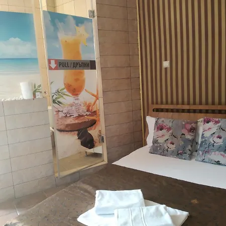 Perfect Hotel Warna